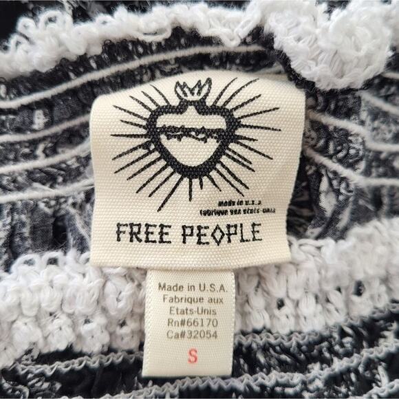 Free People Floral Off Shoulder Mini Dress Small Black Crochet Mini Cottage Boho - Picture 12 of 13